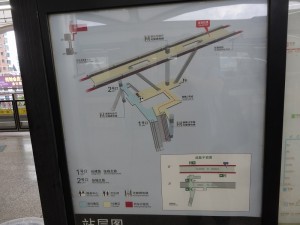 巨峰路駅構内図