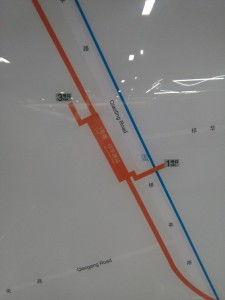 祁華路駅周辺図（出入り口）