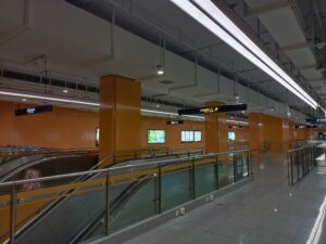 瀋梅路駅コンコース